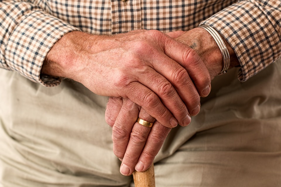 Les aides pour les seniors à domicile : comment bénéficier de l’APA ?