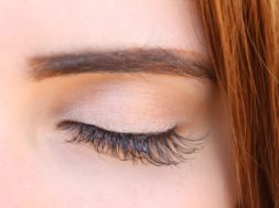 maquillage permanent sourcils