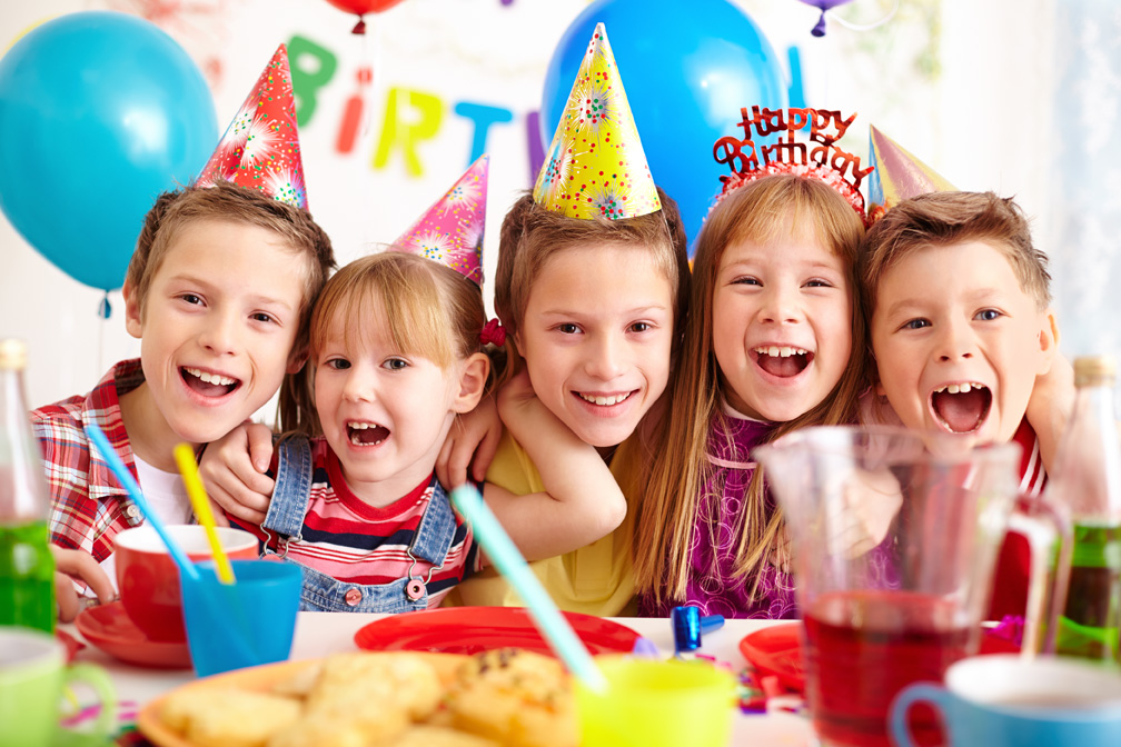 Comment bien organiser la fête d’anniversaire de son enfant ?